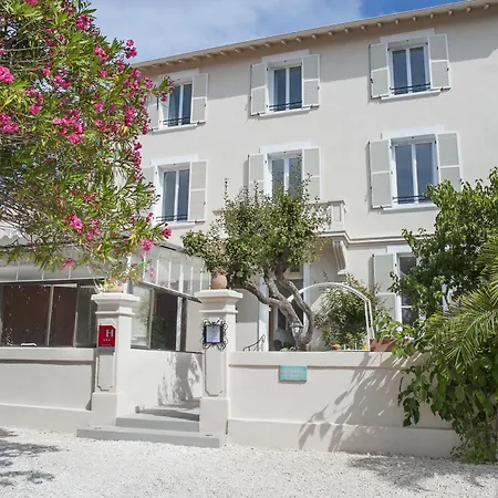 Hotel La Bienvenue 3*